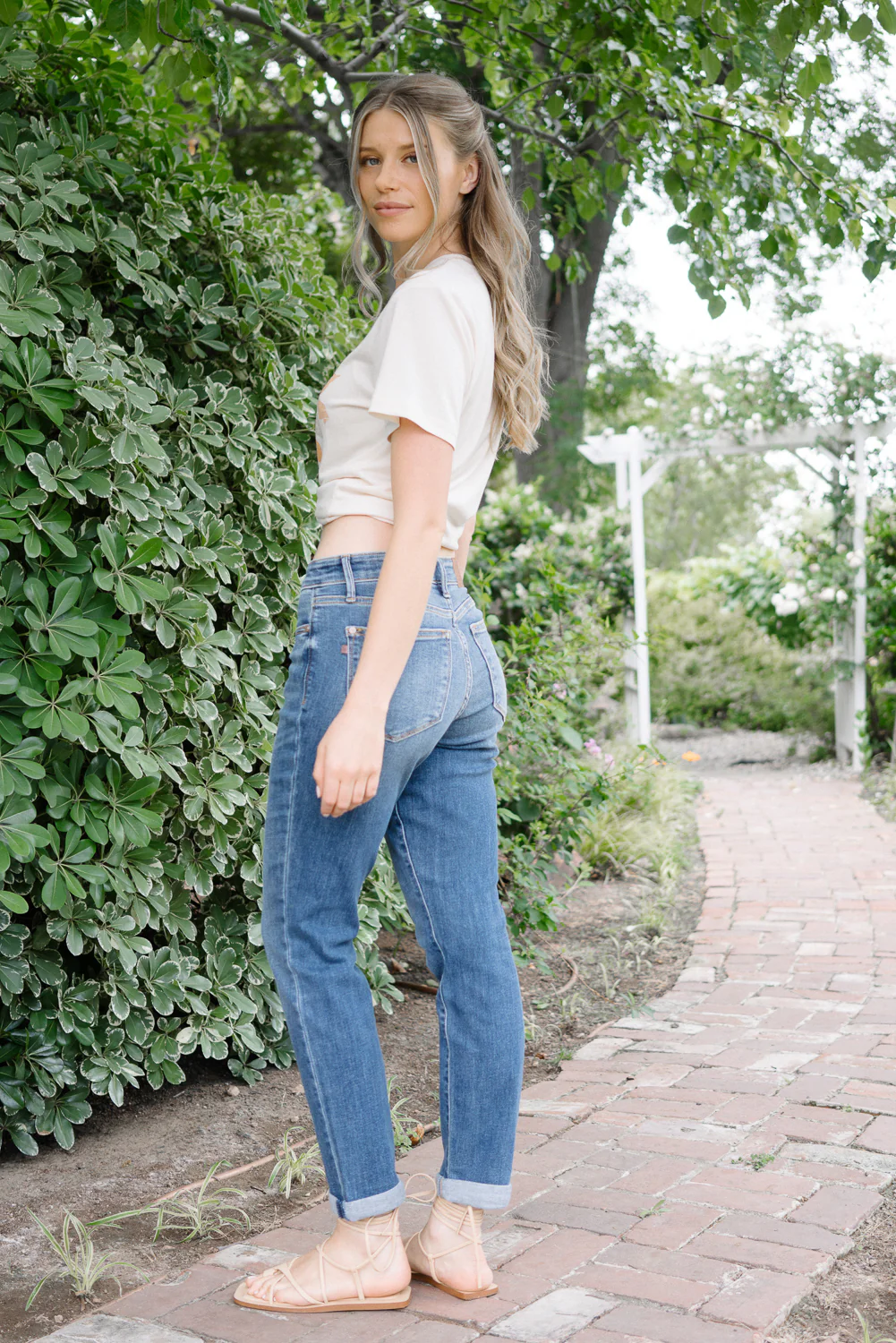 Amber Mid Rise Vintage Wash Non-Distressed Boyfriend
