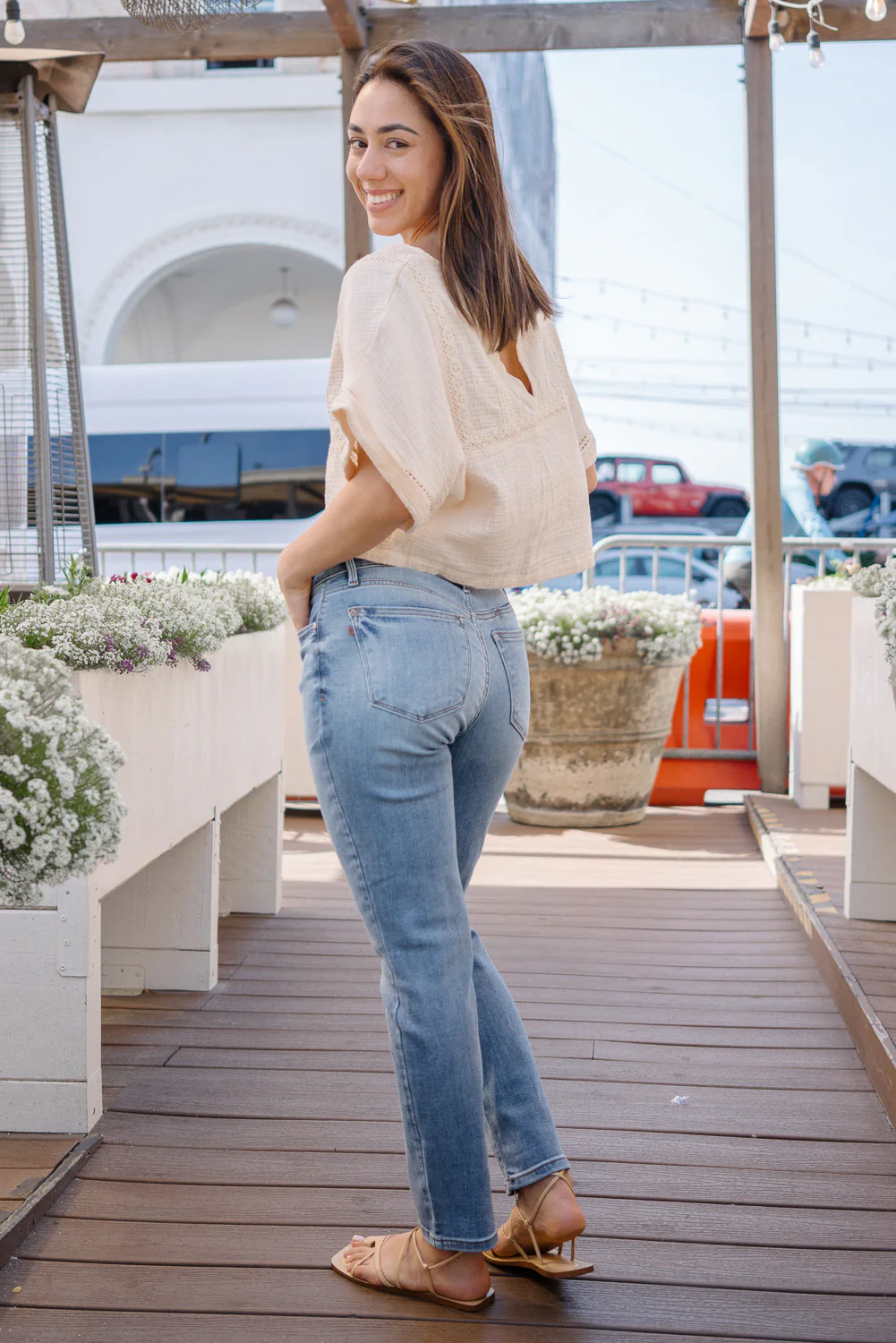 Stacy Vintage Vibes Slim Jeans with a Pocket Perk
