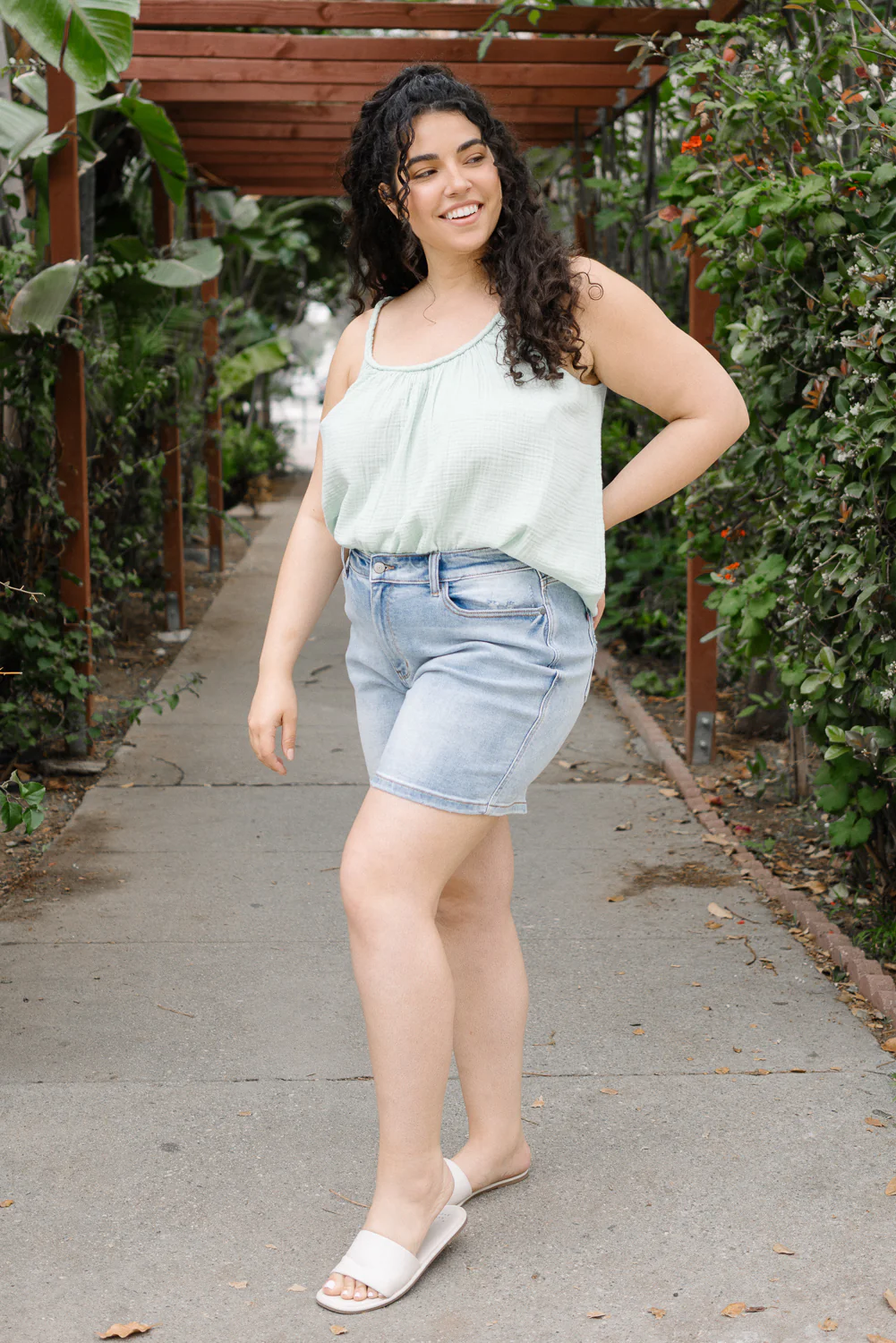 Rylie Mid Rise Vintage Wash Dad Shorts - PLUS