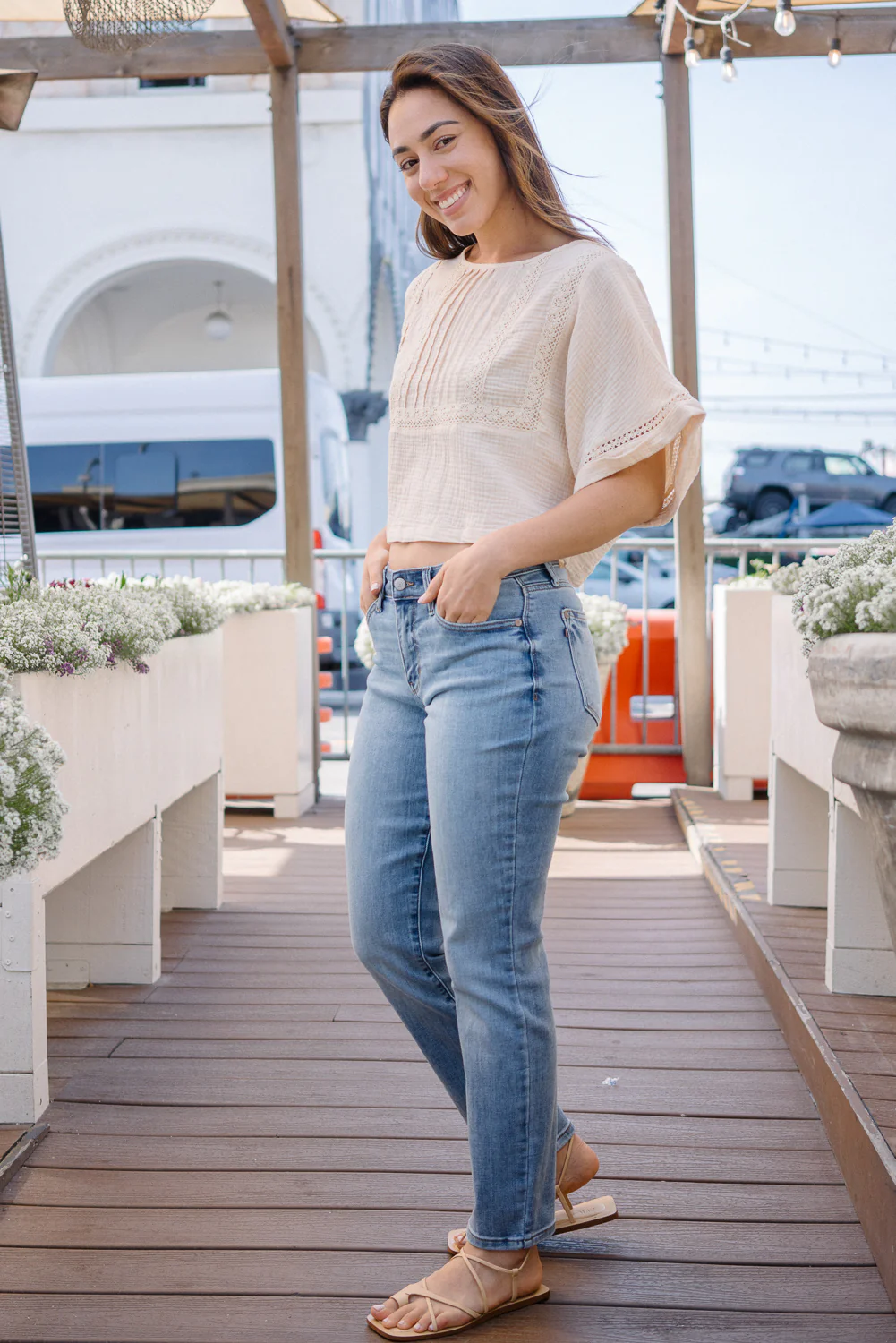 Stacy Vintage Vibes Slim Jeans with a Pocket Perk