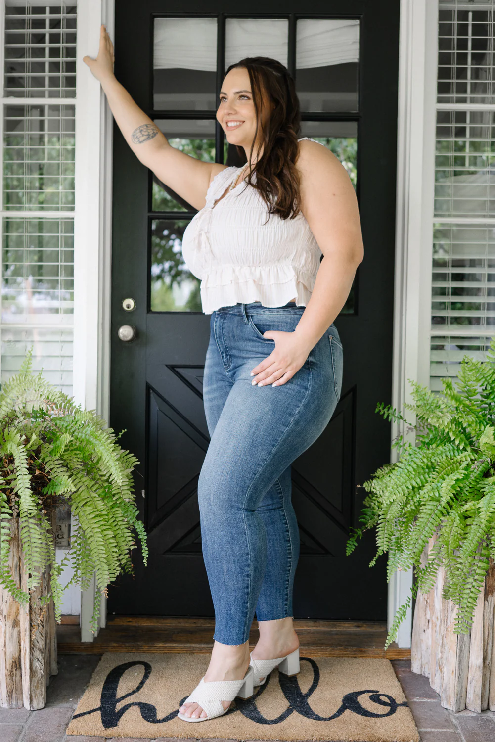 Chase High Rise Raw Hem Relaxed Fit - PLUS