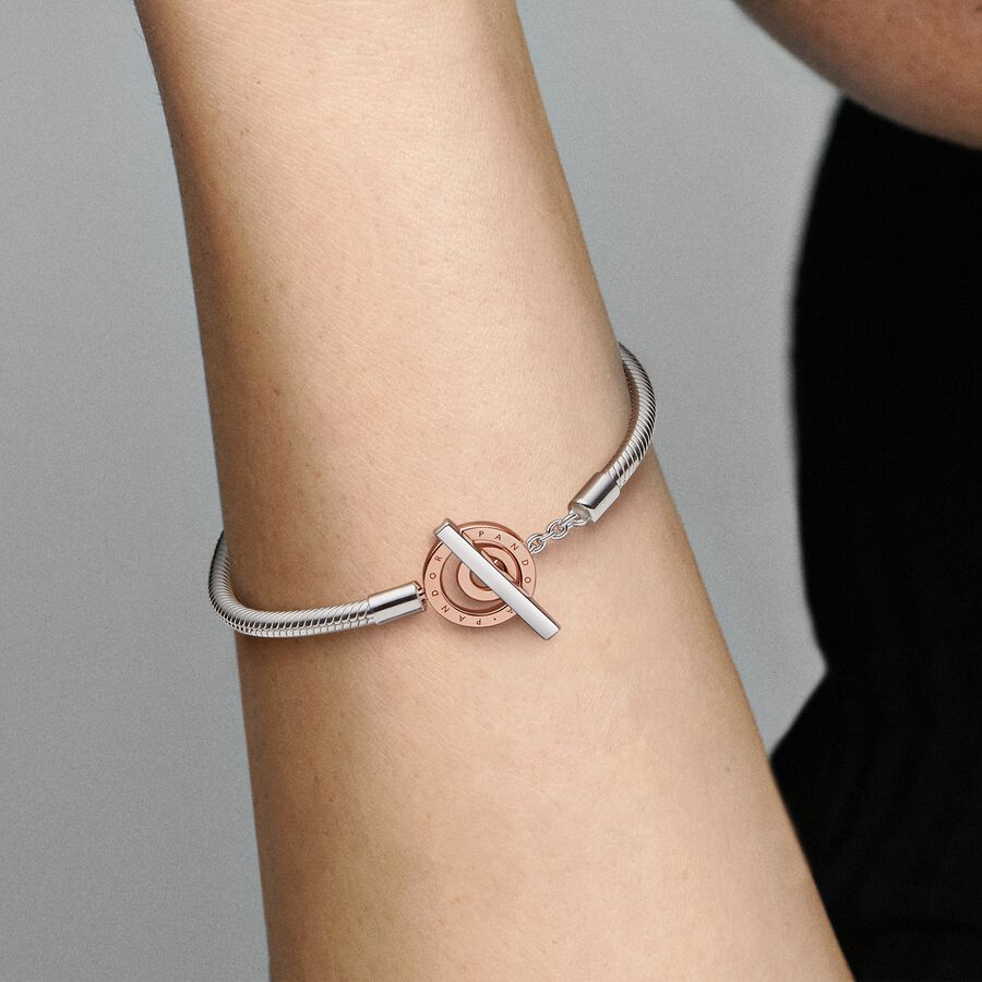 Signature Two-tone Logo T-Bar Snake Chain Bracelet