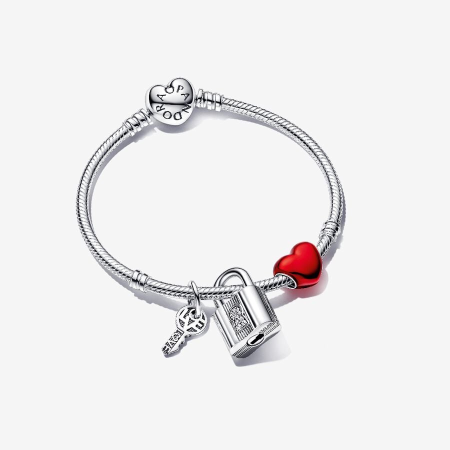 Moments Heart Clasp Bracelet and Charms Set