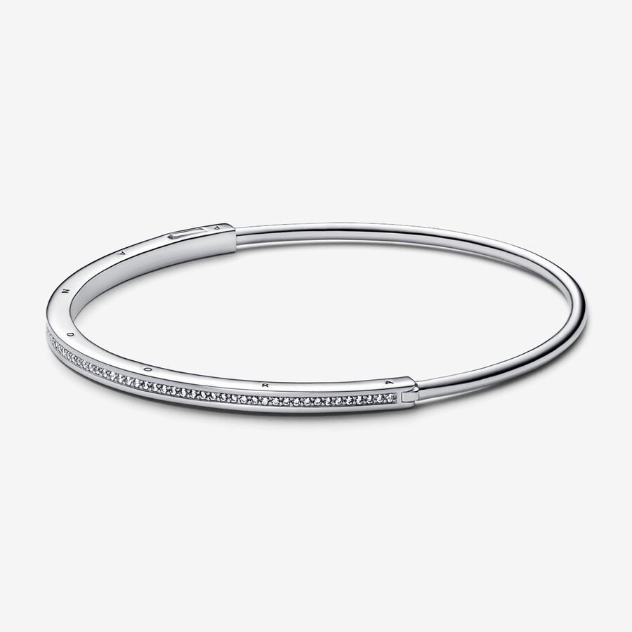 Signature I-D Paevacute Bangle