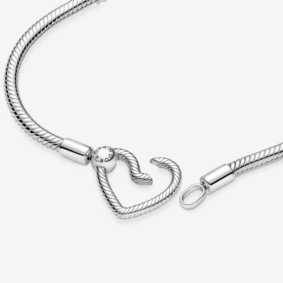 Moments Heart Closure Snake Chain Bracelet